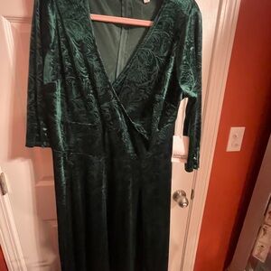 Unique Vintage Deep Green Long Sleeve Dress